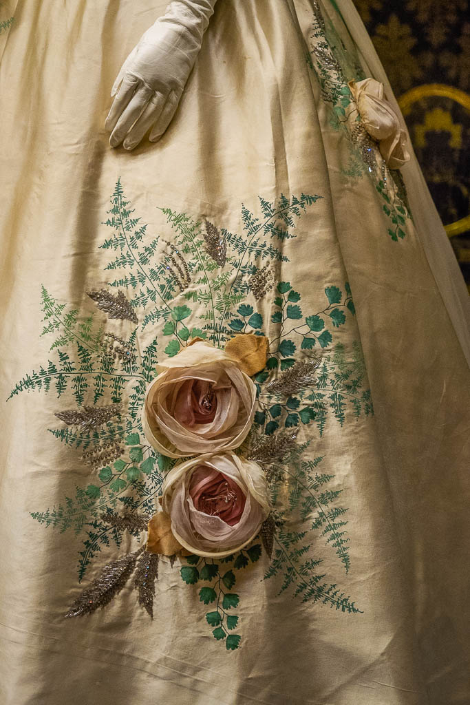 Details on dress, Pitti Palace