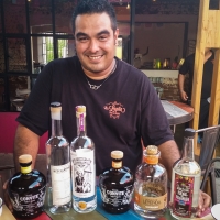 La Lupita's manager, Israel